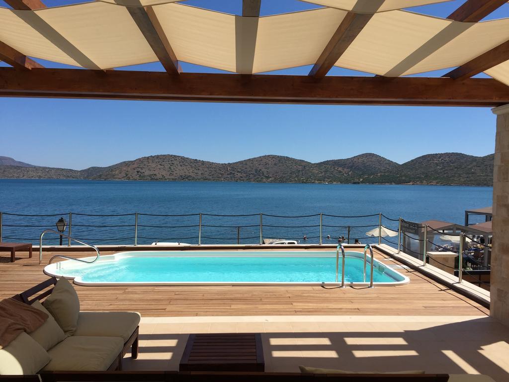Loula Villa *