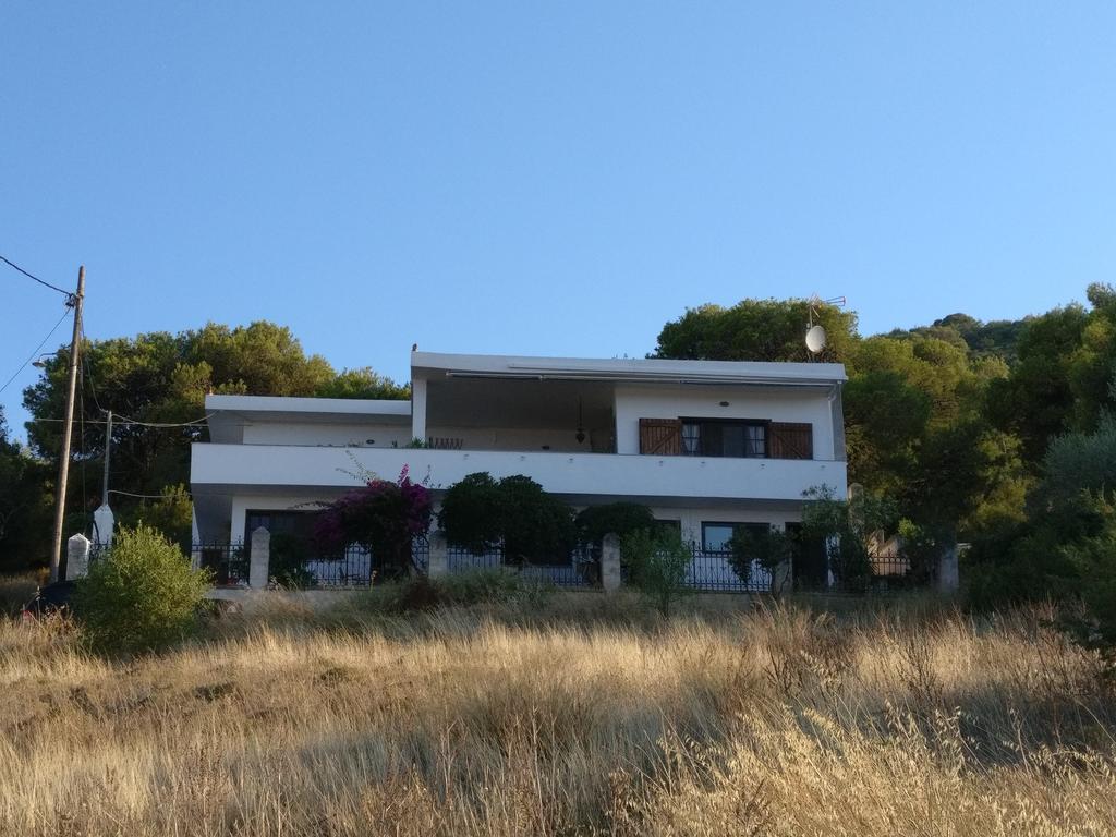 Goddess Artemis Balcony Apartment *