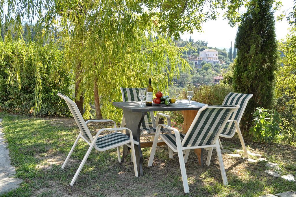 Olga's Hill * Perama (Corfu)