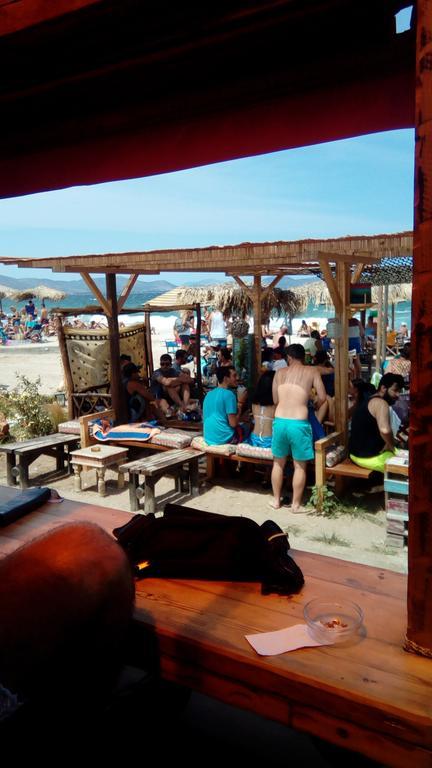 North East Athens Beach Apartment *