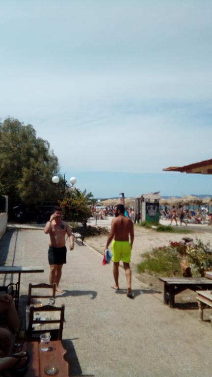 North East Athens Beach Apartment
