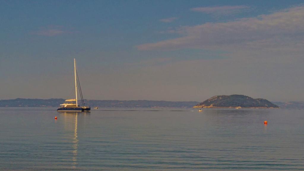 To Spitaki *