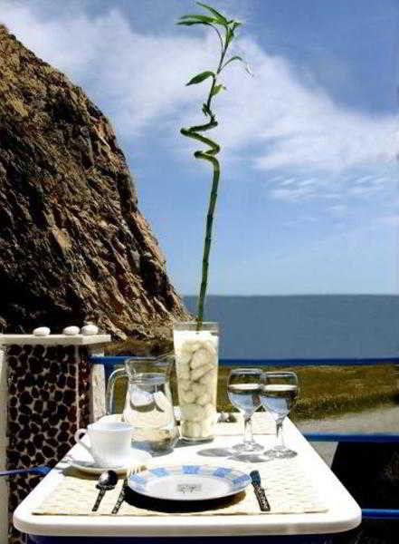 Onar & 2* Perissa (Santorini)