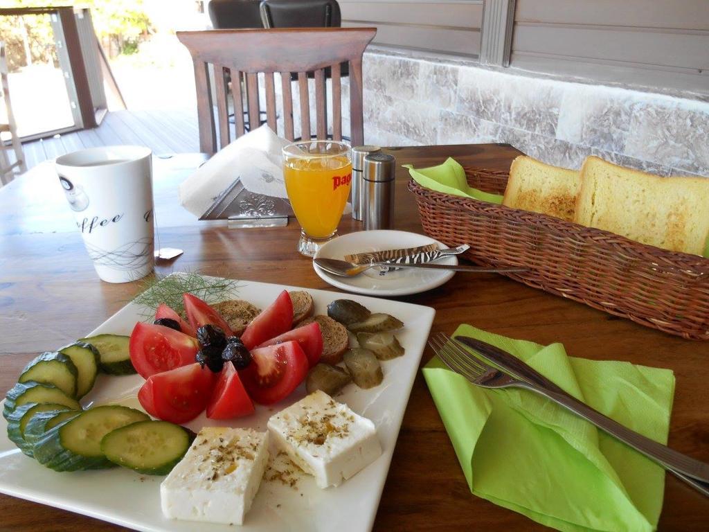 Orfeas Bungalows * Mithymna