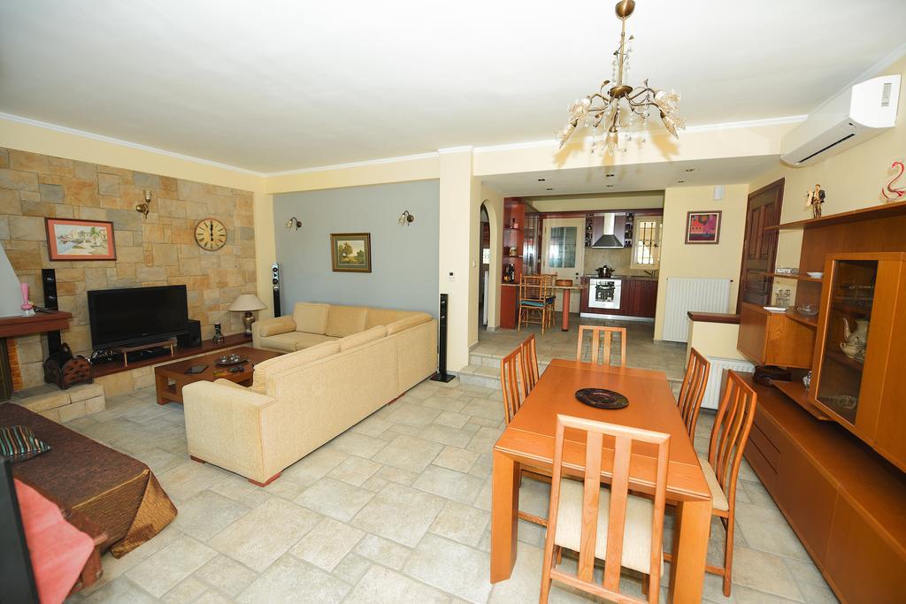 Holiday home Antonia Beachfront *