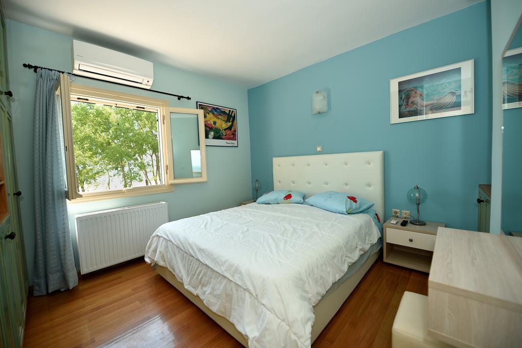 Antonia Beachfront *