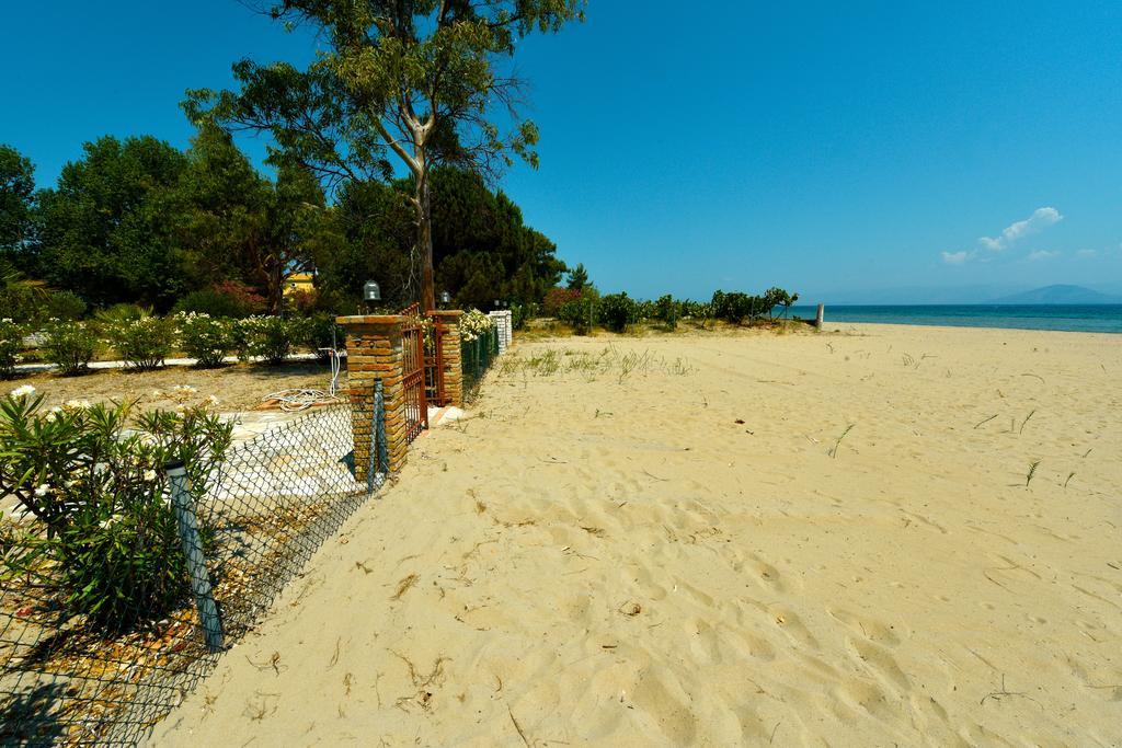 Antonia Beachfront Holiday home