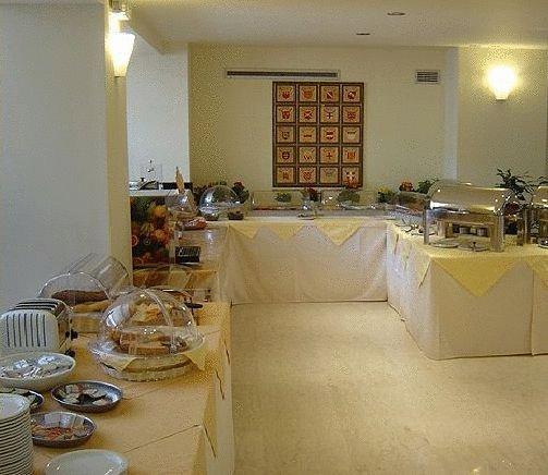 Center Hotel 3*