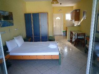 Iris Apartment *