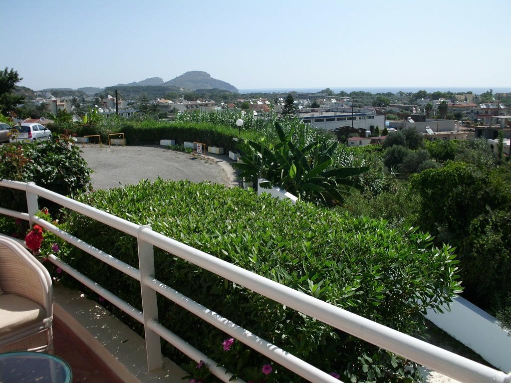 Iris Hotel