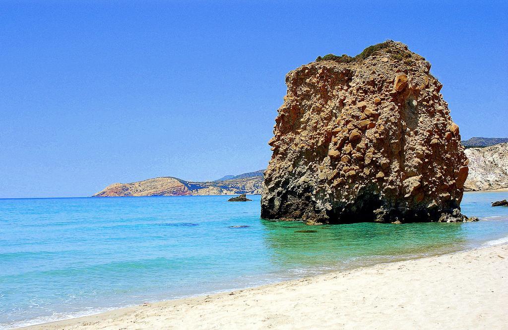 Hotel Aeolis Adamantas (Milos)