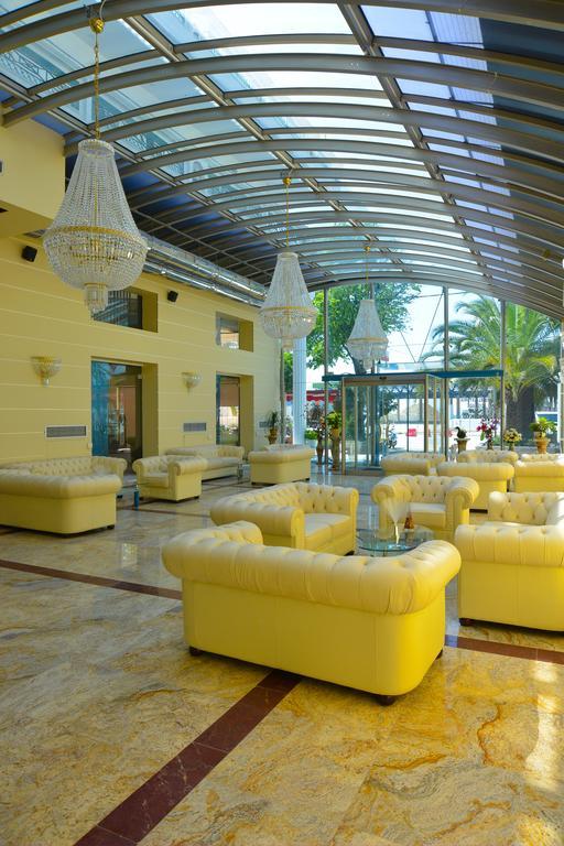 Astoria Hotel 2*
