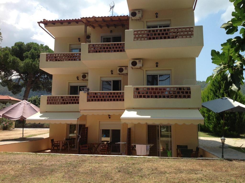 Elena Hotel 2*
