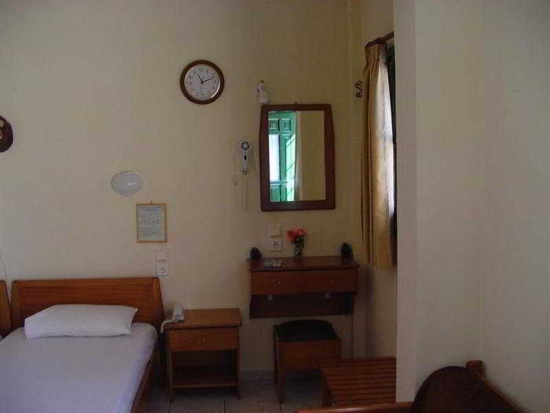 Aristotelis Aparthotel 2*