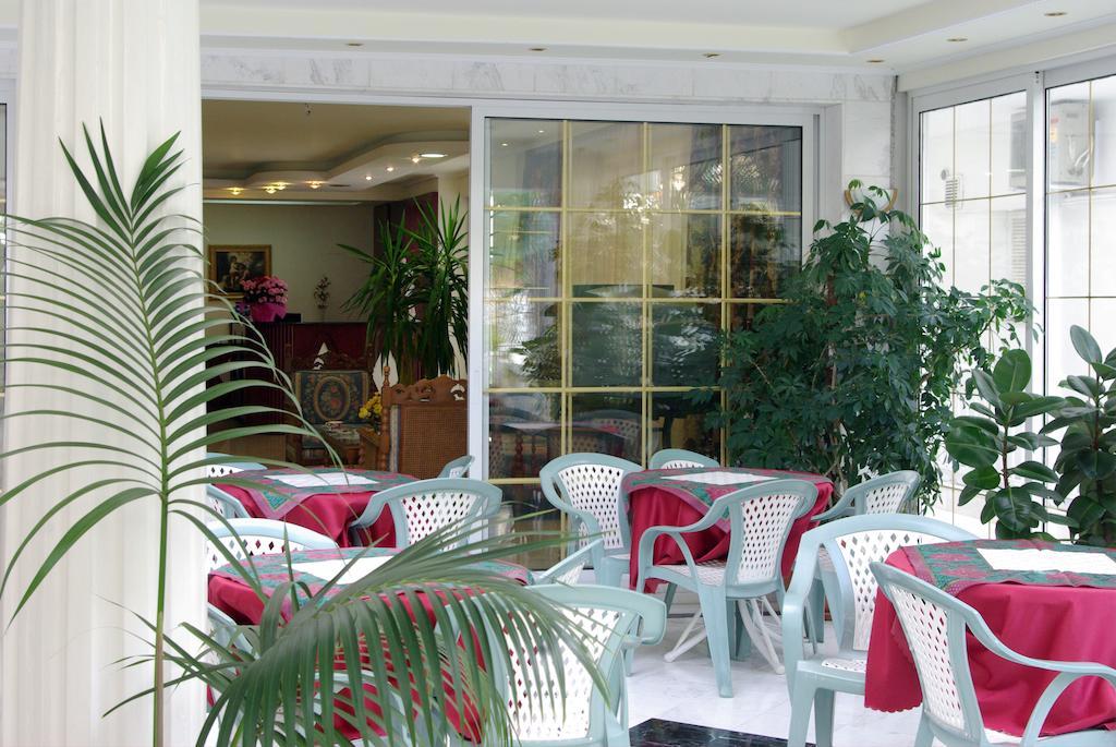 Hotel Chronis