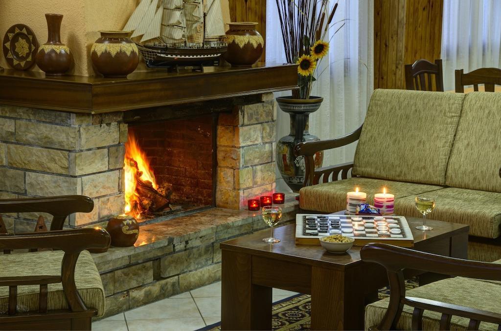 Izela Hotel 2*