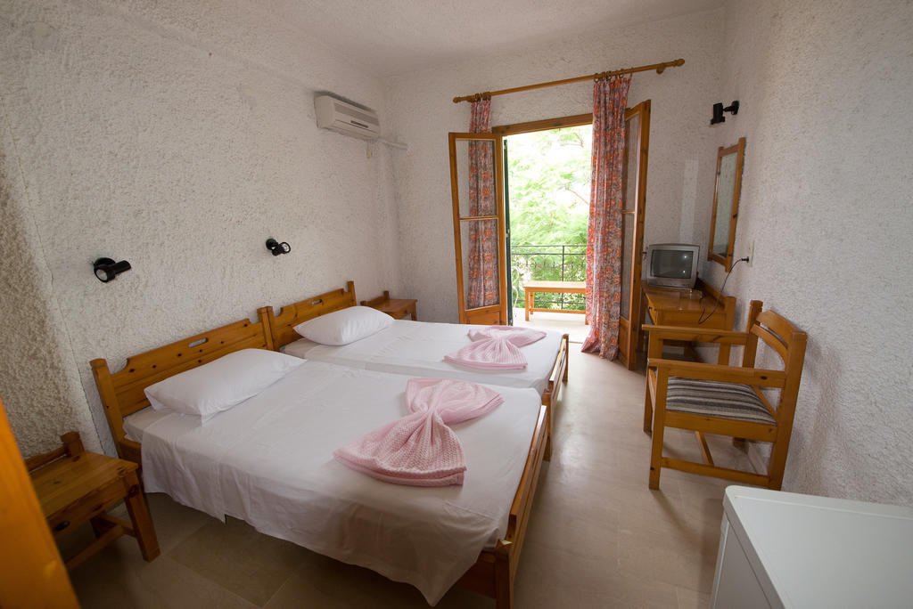 Hotel Marie Acharavi (Corfu)