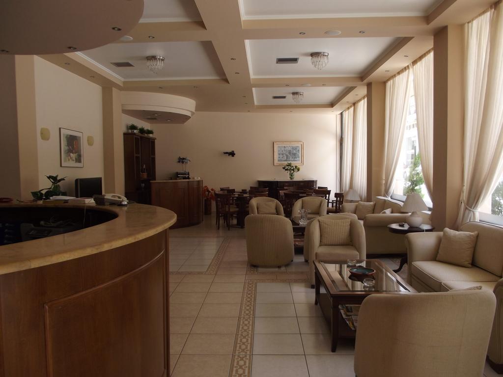 Hotel Minos