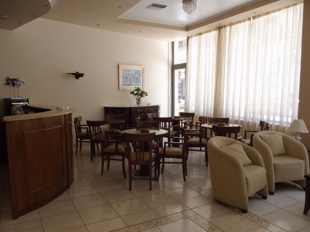 Hotel Minos