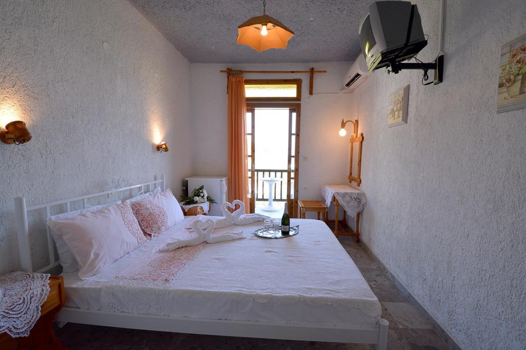 Ariadne 2* Stafylos