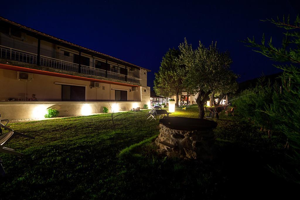 Douvas House Toroni
