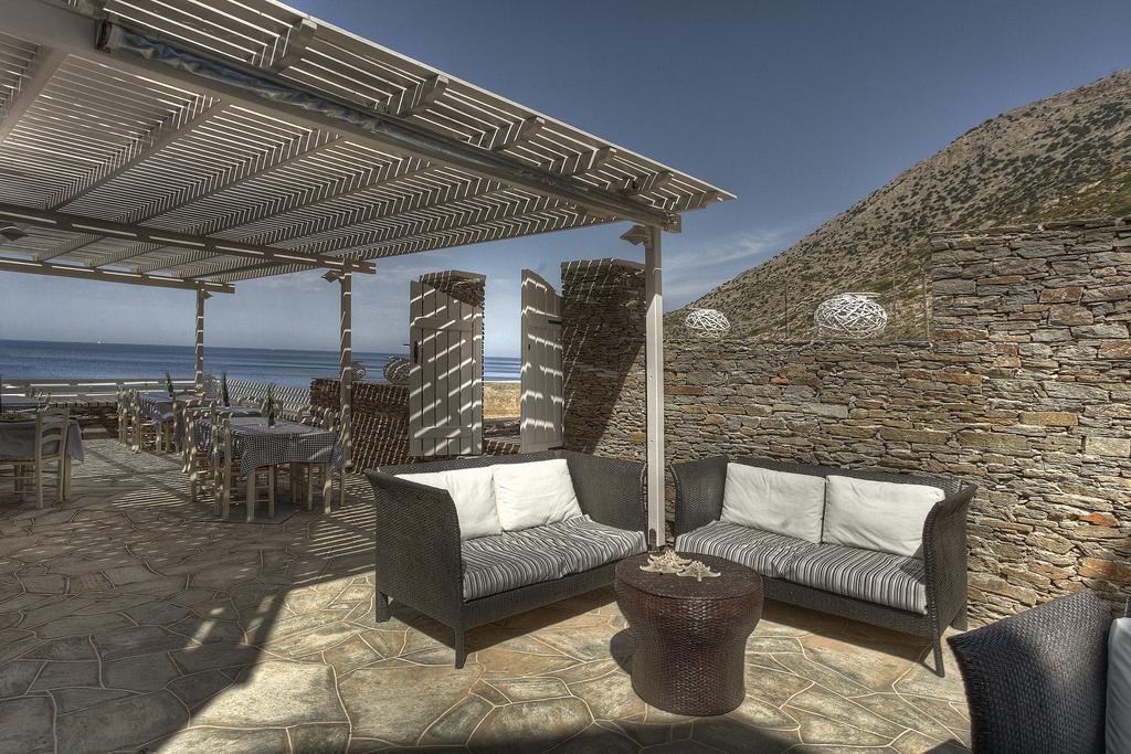 Delfini Kamares (Sifnos)