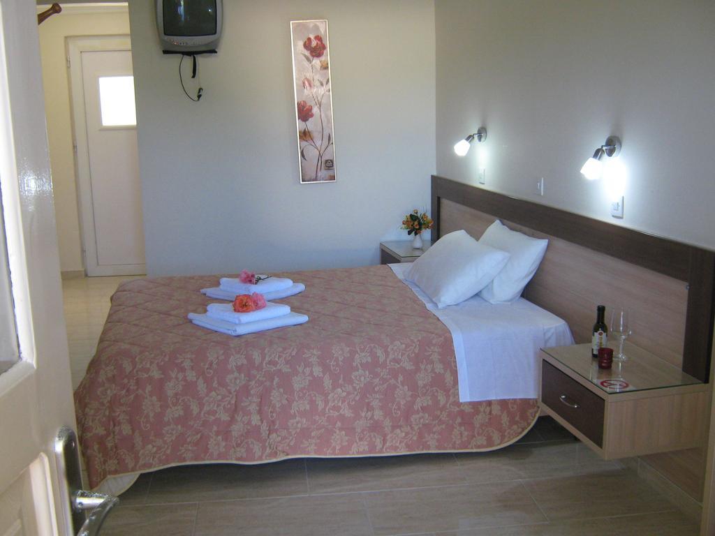 Aparthotel Santa Barbara Lakis