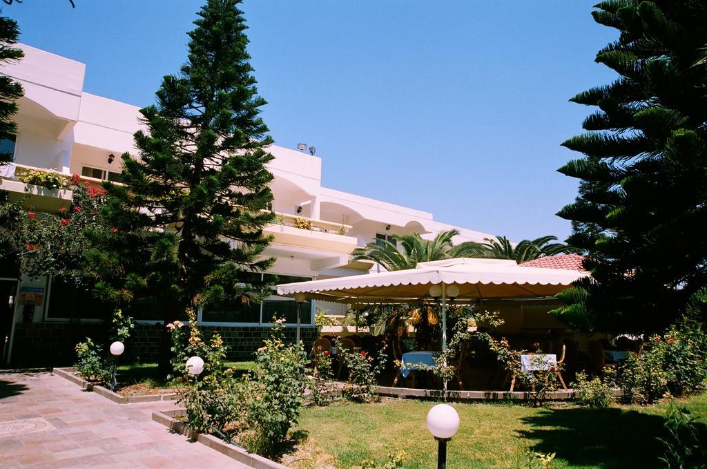 Aparthotel Paleos