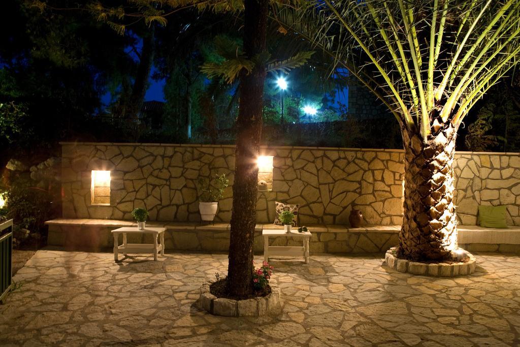 Guest house Isalos 3*