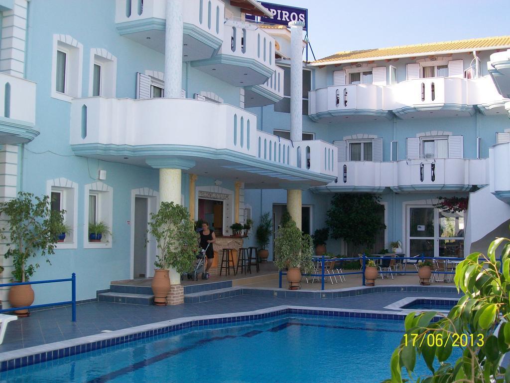 Spiros 3*