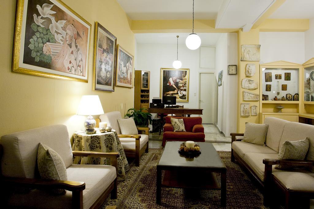 Kouros Hotel