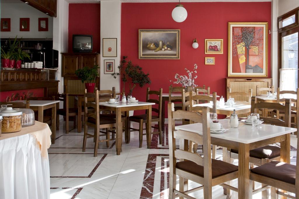 Kouros Hotel