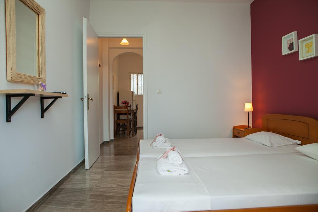 George Chrysa Apartment *
