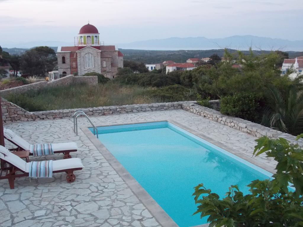 Cerigo Villa *
