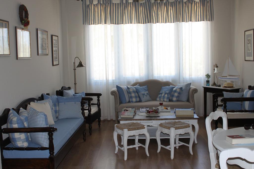 Akrogiali Aparthotel Posidhonia (Syros)