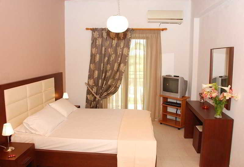 Hotel Eleni's Garden & Castello 3*