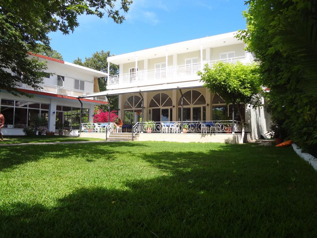 Avra Hotel