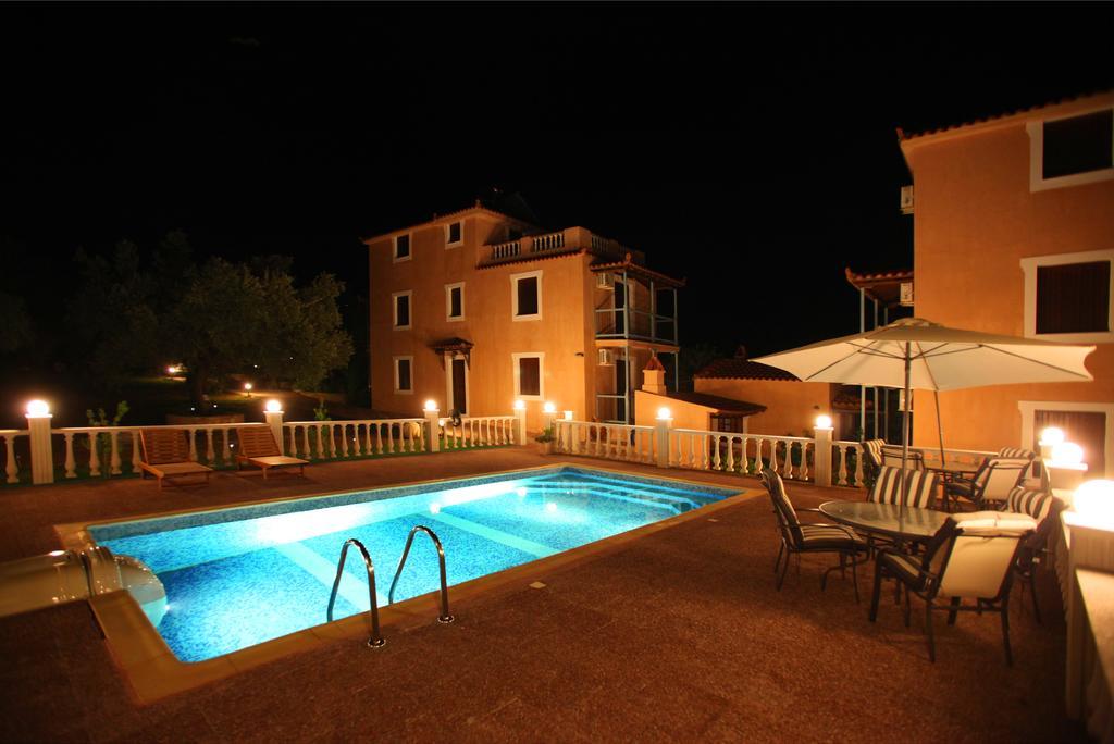 Georgia Apartments Stafylos