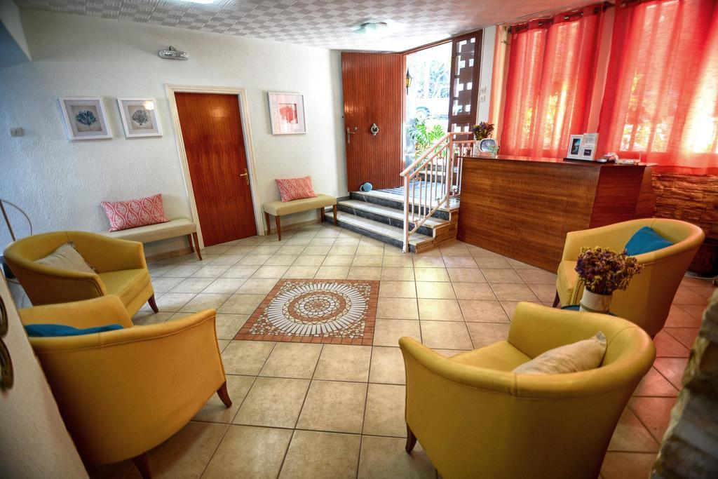 George Hotel Agios Kirykos (Ikaria)