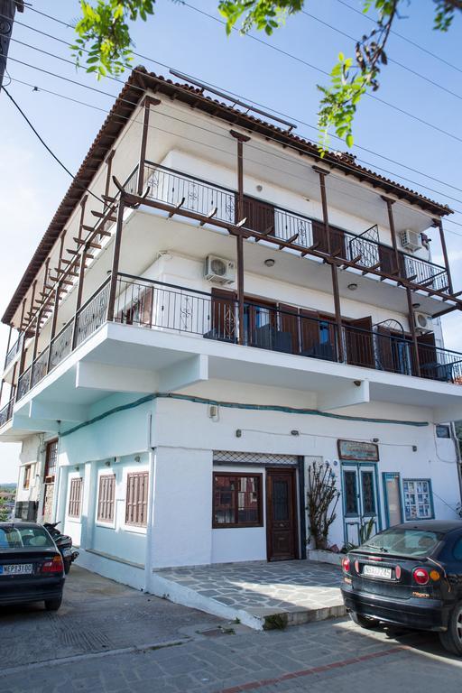 Mantsiou Old Apartment