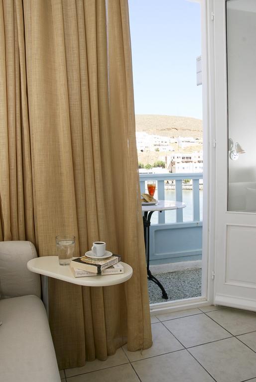 Paradissos Hotel *