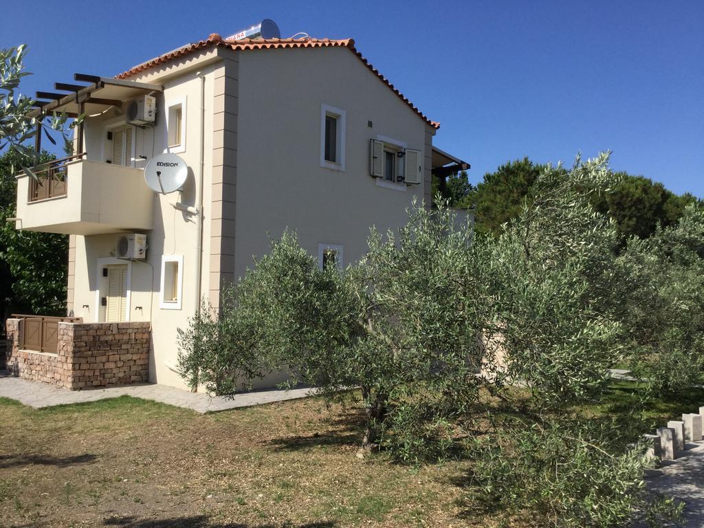 Karavaki Apartment *
