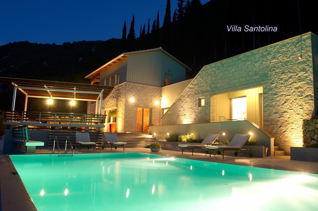 Arenaria L. Complex Villa Agios Ioannis (Lefkada)