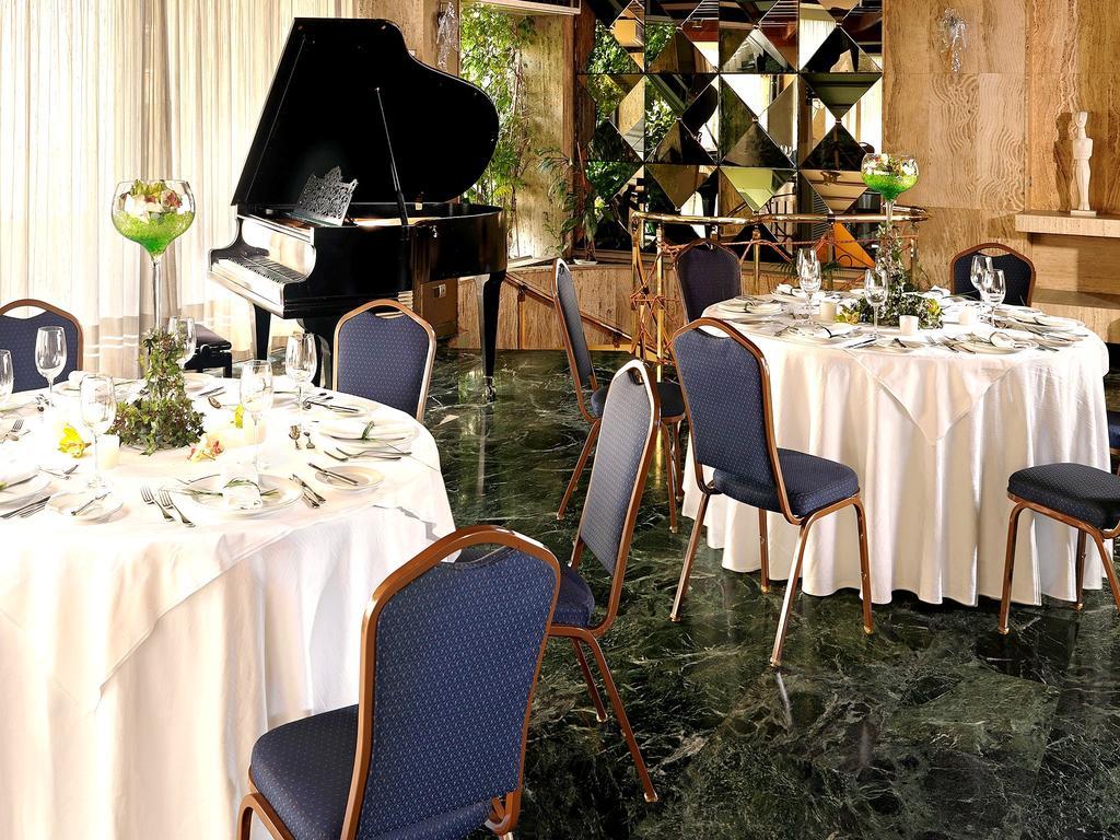 Hotel Savoy Piraeus