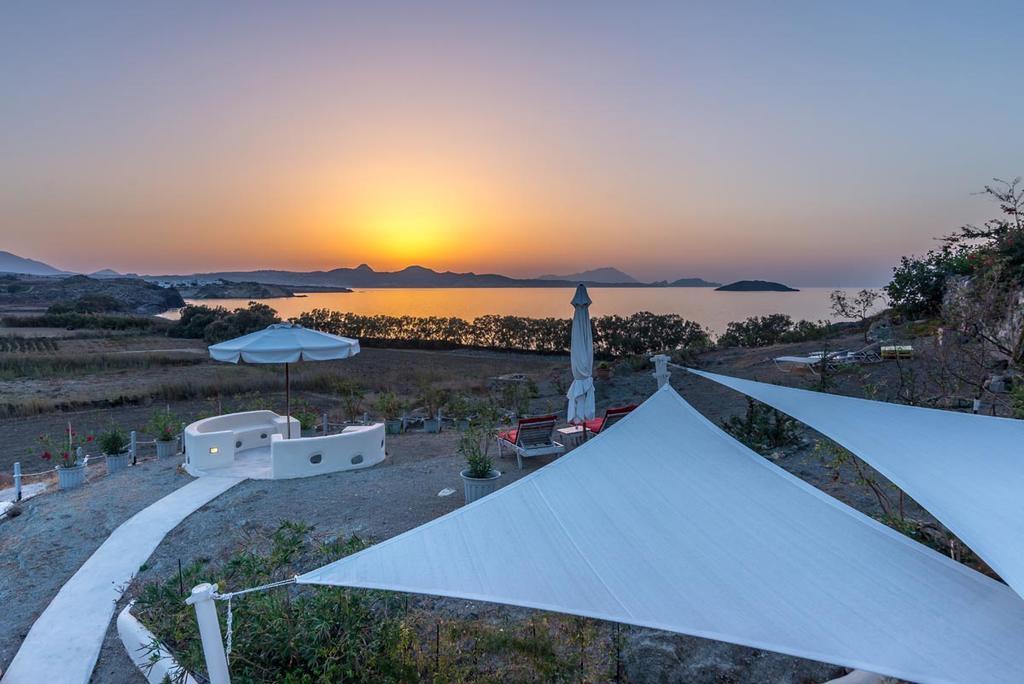 Aloni Cave House Villa