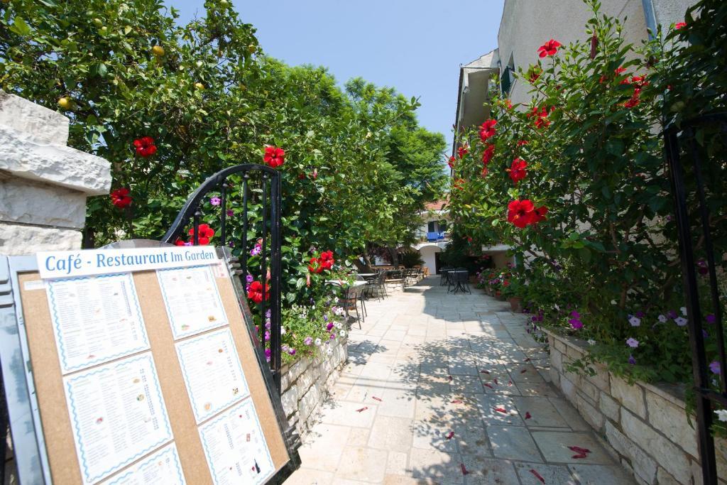 Marie 2* Acharavi (Corfu)