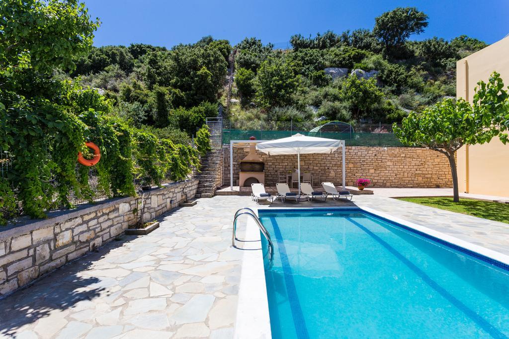 Agios Antonios Villa Agia Triada