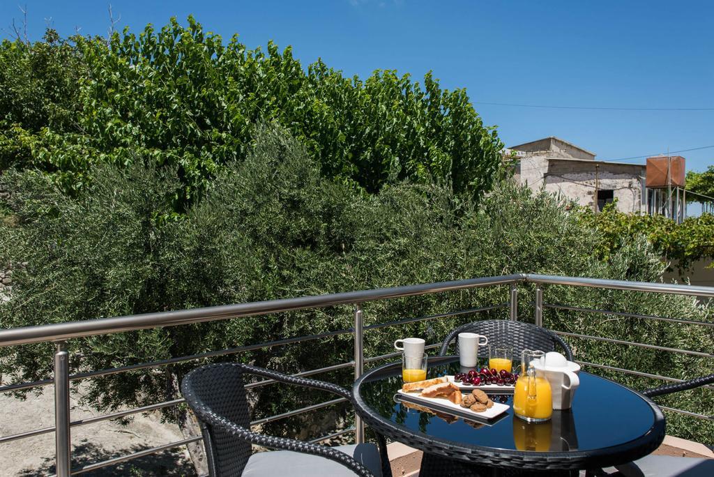 Margiani House Holiday home *