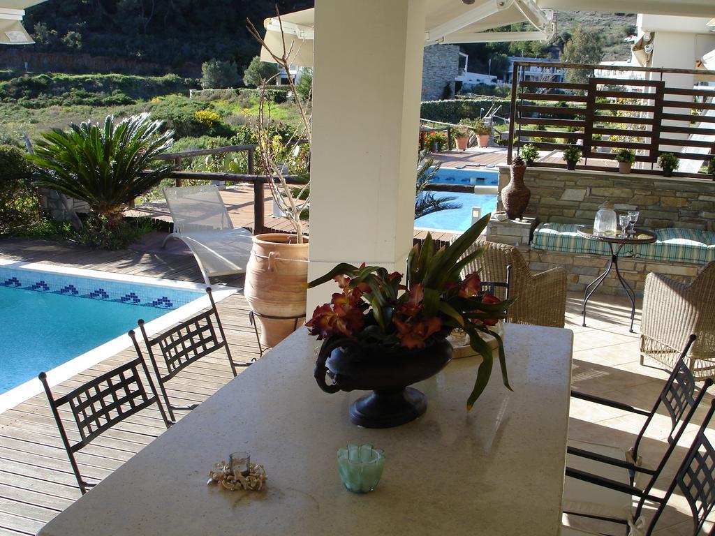 Amazing Beachfront Maison Holiday home Toroni