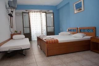 Iris Apartment *